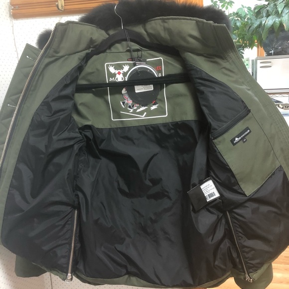 Moose Knuckle Jacket w/ Fur trim and Hood, worn 1x - Picture 5 of 8